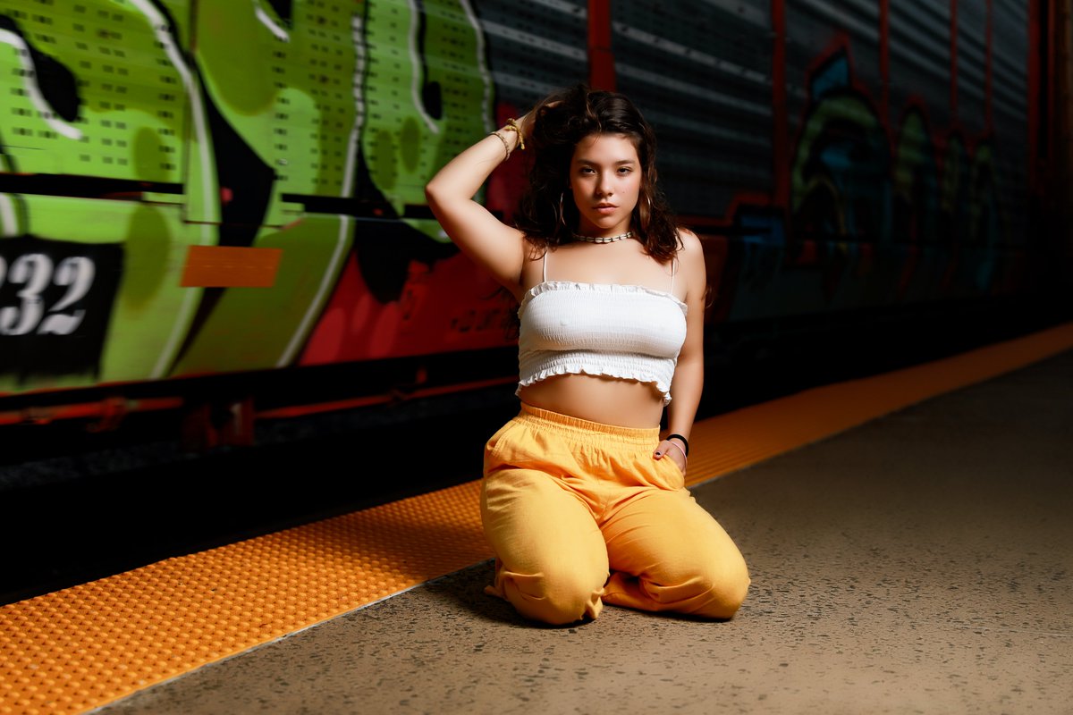 birhanstudio's tweet photo. When the night calls, answer in shades of sunshine ⭐️ #PhotoOfTheDay #Photographer #Photography #Portrait #VisualArt #ArtOfVisuals #CameraSettings #canon #psd #Lightroom #lightshapers #offcameraflash #dmv #dmvphotographer #dmvevents #maryland #virginia #washingtondc #x #Twitter https://t.co/cWdL2QuYsf