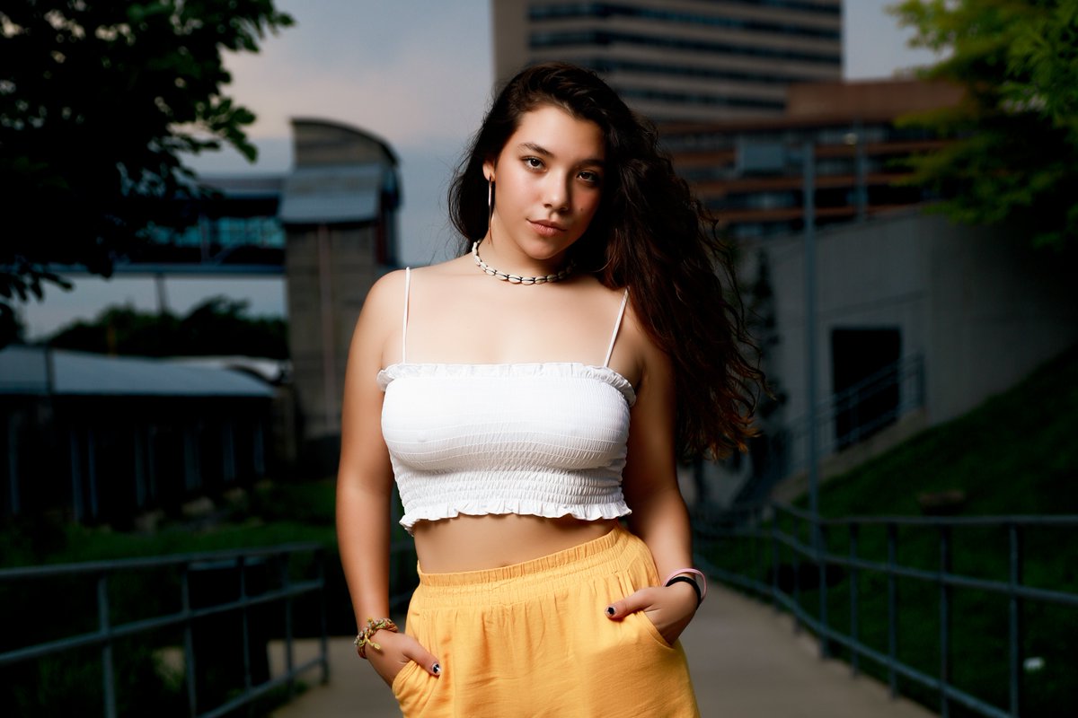 birhanstudio's tweet photo. When the night calls, answer in shades of sunshine ⭐️ #PhotoOfTheDay #Photographer #Photography #Portrait #VisualArt #ArtOfVisuals #CameraSettings #canon #psd #Lightroom #lightshapers #offcameraflash #dmv #dmvphotographer #dmvevents #maryland #virginia #washingtondc #x #Twitter https://t.co/cWdL2QuYsf