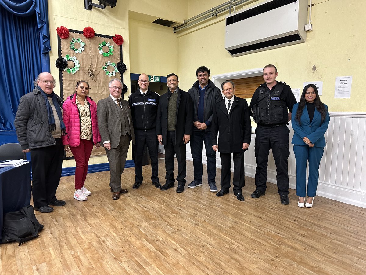 cllrsanjay's tweet photo. Productive meeting today with our local community, police, and the Police Crime Commissioner. 🚨Together, we're committed to ensuring a safer and more connected community. 🦾#CommunityEngagement #SafetyFirst https://t.co/WeyVN9Q3yg