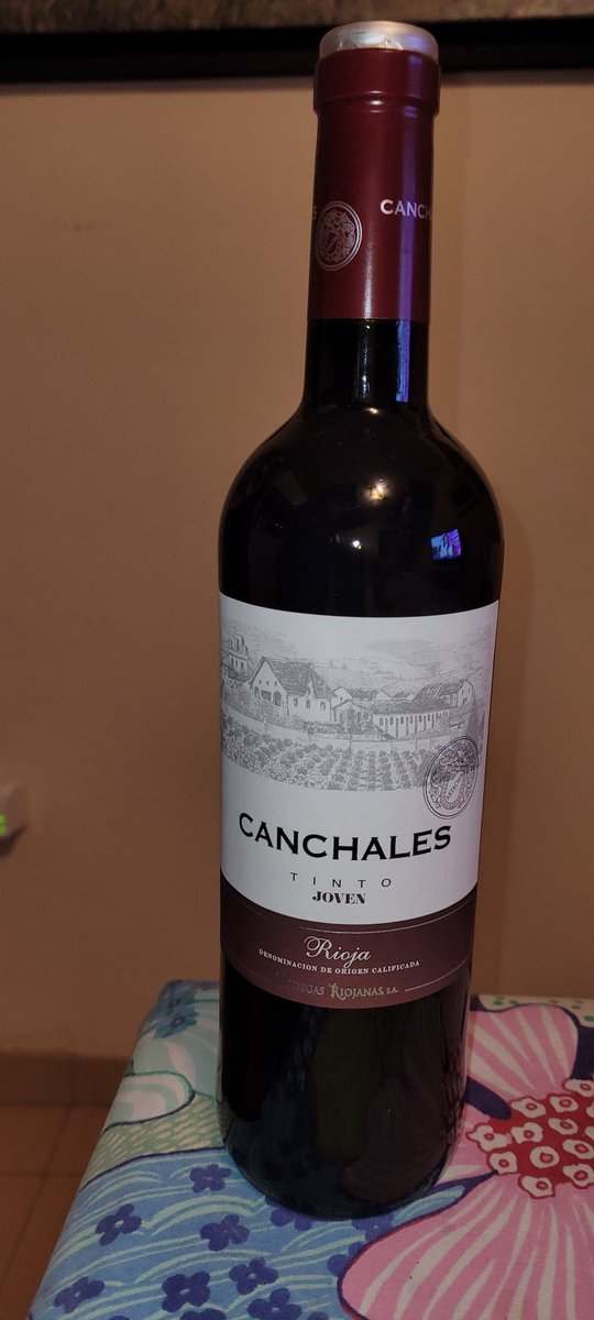 Volvemos a catar un vino con nombre geológico: en esta ocasión  le toca el turno a "Canchales", un tinto joven de  la D.O.C. Rioja, de Bodegas Riojanas, Cenicero. En breve, nota de cata.