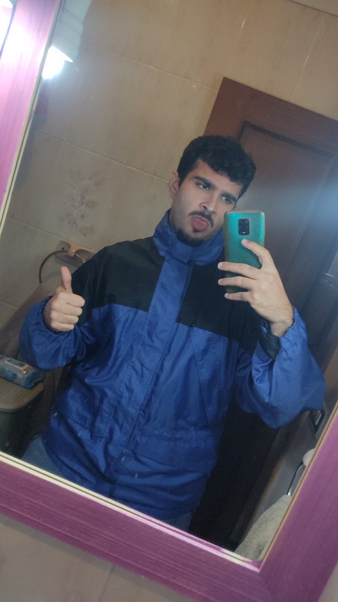 Juanlupca's tweet photo. Esto sigue siendo y será increible, la chaqueta no cerraba antes creo noh https://t.co/Pu60piJMsY