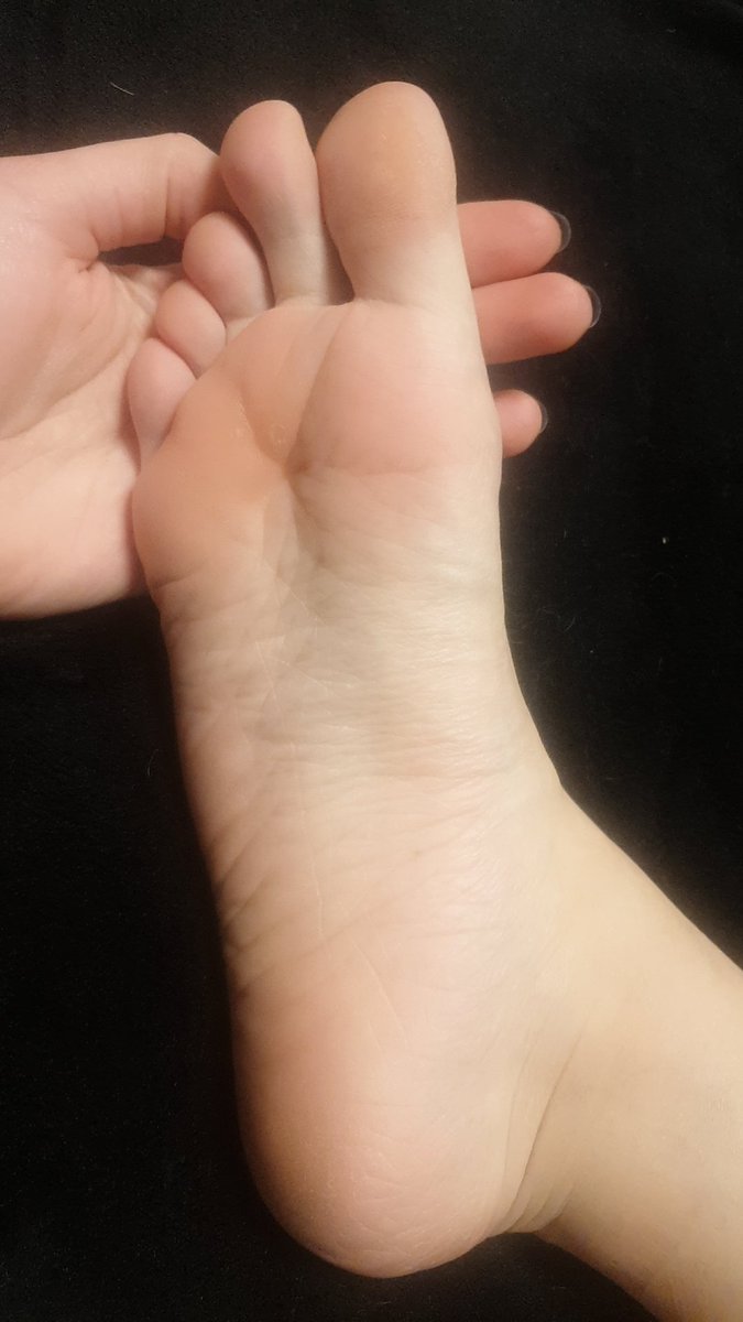 Dm me if you got boner from my soles 🤭