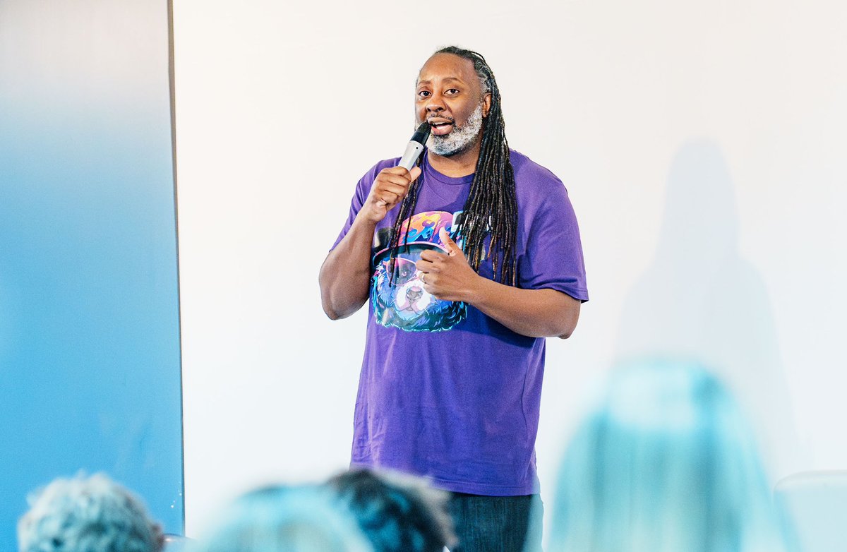 stephensread's tweet photo. Slam poetry Boris Bluz Rogers inspired our students today! https://t.co/MGW5dfQ868
