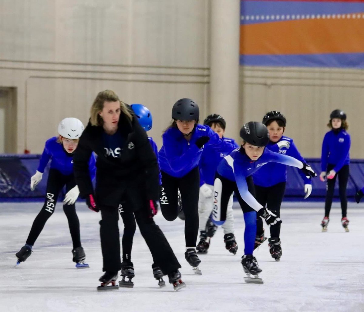 DASH_Skating's tweet photo. Skate Fast π―
Moments from last nights practice!
#DASHSkating #Speedskating #Schaatsen #WorkHard #HaveFun #SkateFast #HighFive #AccessAchievement #HereYouFind #YouthDevelopment #Milwaukee #Wisconsin https://t.co/hsQnNqmzMk