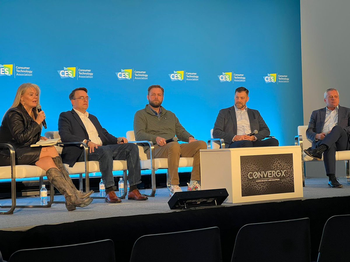 We had the privilege to welcome <a href="/KVanVliet/">Kimberley Van Vliet</a>, and the <a href="/convergXcon/">ConvergX® Conference</a> panelists after their conference "Where Industry Lines Disappear". A discussion on expediting the delivery of cross-industry solutions, in Aerospace, Defense &amp; Security, Space, Energy, Tech, MedTech, and Military.