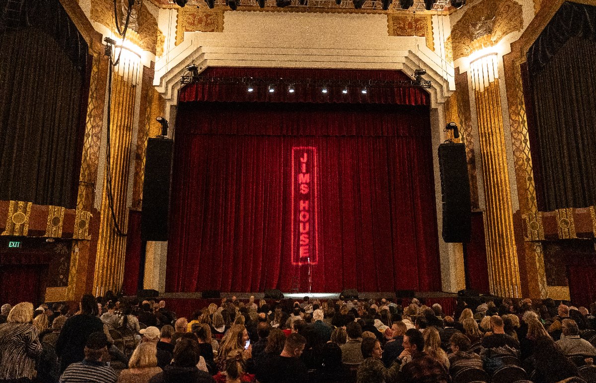 AEGPresentsRM's tweet photo. a big congratulations to @JimGaffigan for transforming denver &amp; @paramountdenver into jim's house last week 😎

8 consecutive sold-out shows, a record for any performer in the 93-year history of paramount theatre! 

📷 : Michael Martin / @m2foto https://t.co/IK2MsOgqtH