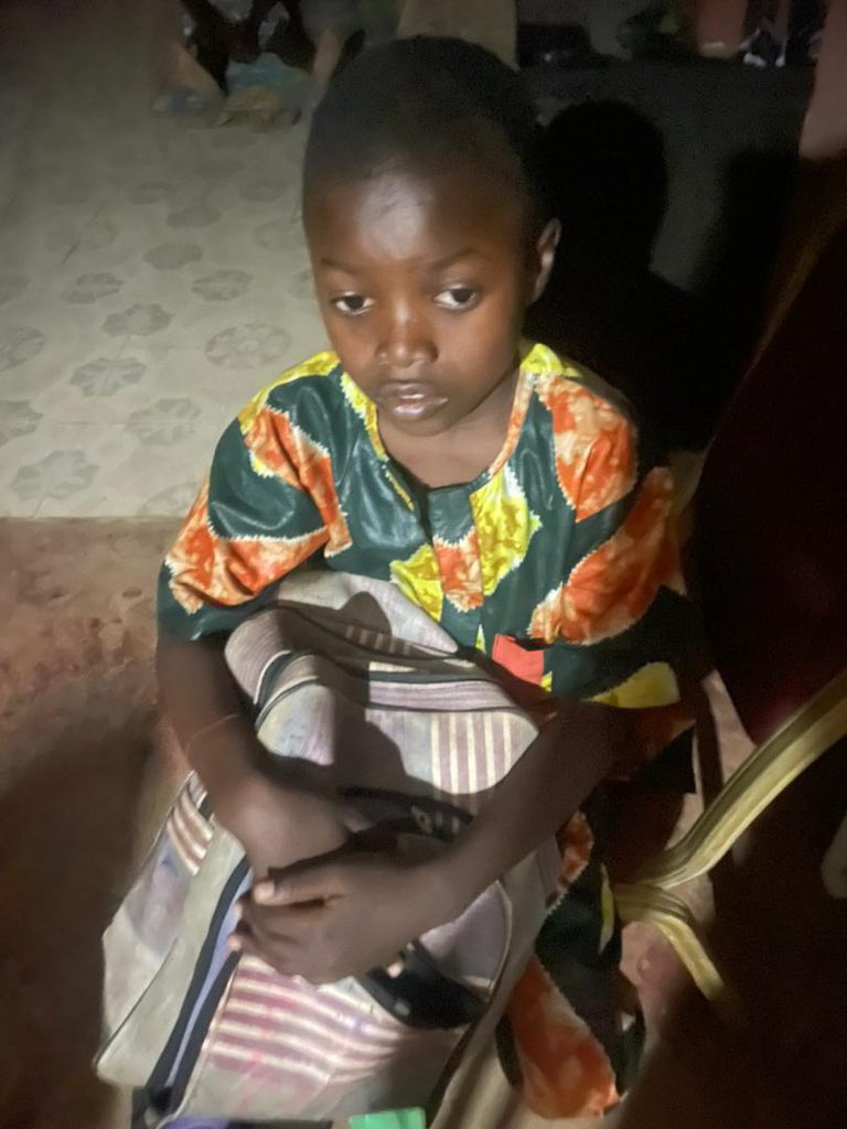 BolajiMurewa's tweet image. This little boy was found around Sango Ibadan looking for his mother. He said his mother ran to safety after the loud bang and vibration in Ibadan an hour ago. His name is Sotannde Kodir. Kindly share until someone who recognizes him sees him.
