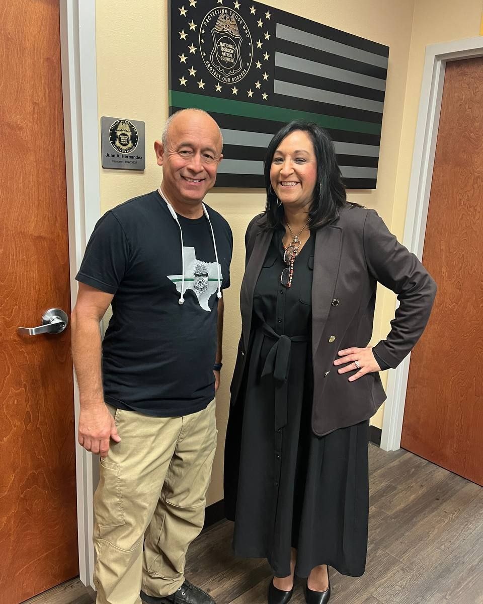 BiancaForTexas's tweet photo. A HUGE thank you to the Border Patrol Union for the briefing. I will always support and advocate for our brave men and women of the Border Patrol. 💚

#BiancaForTexas #TexasHD128 #TrueConservative #SupportBorderPatrol https://t.co/lmtPfRSDBa