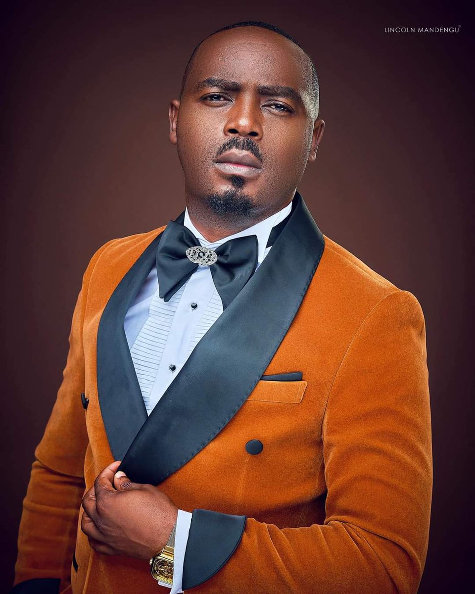 KayseConnect's tweet photo. Happy birthday @TembalamiP, many more years be added unto you as you keep blessing us with your music.

#birthdays #celebritynews #celebritybirthdays
#gospelmusic
#music
#KayseConnect https://t.co/qgGHBSWR4B
