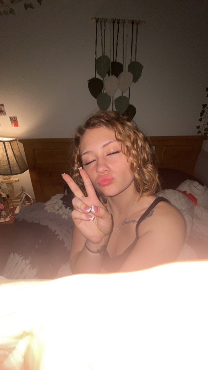 mads_466's tweet photo. im looking for someone to bless me🤩💰 #paypig #findom #sugarbaby https://t.co/RQko4PmB6E