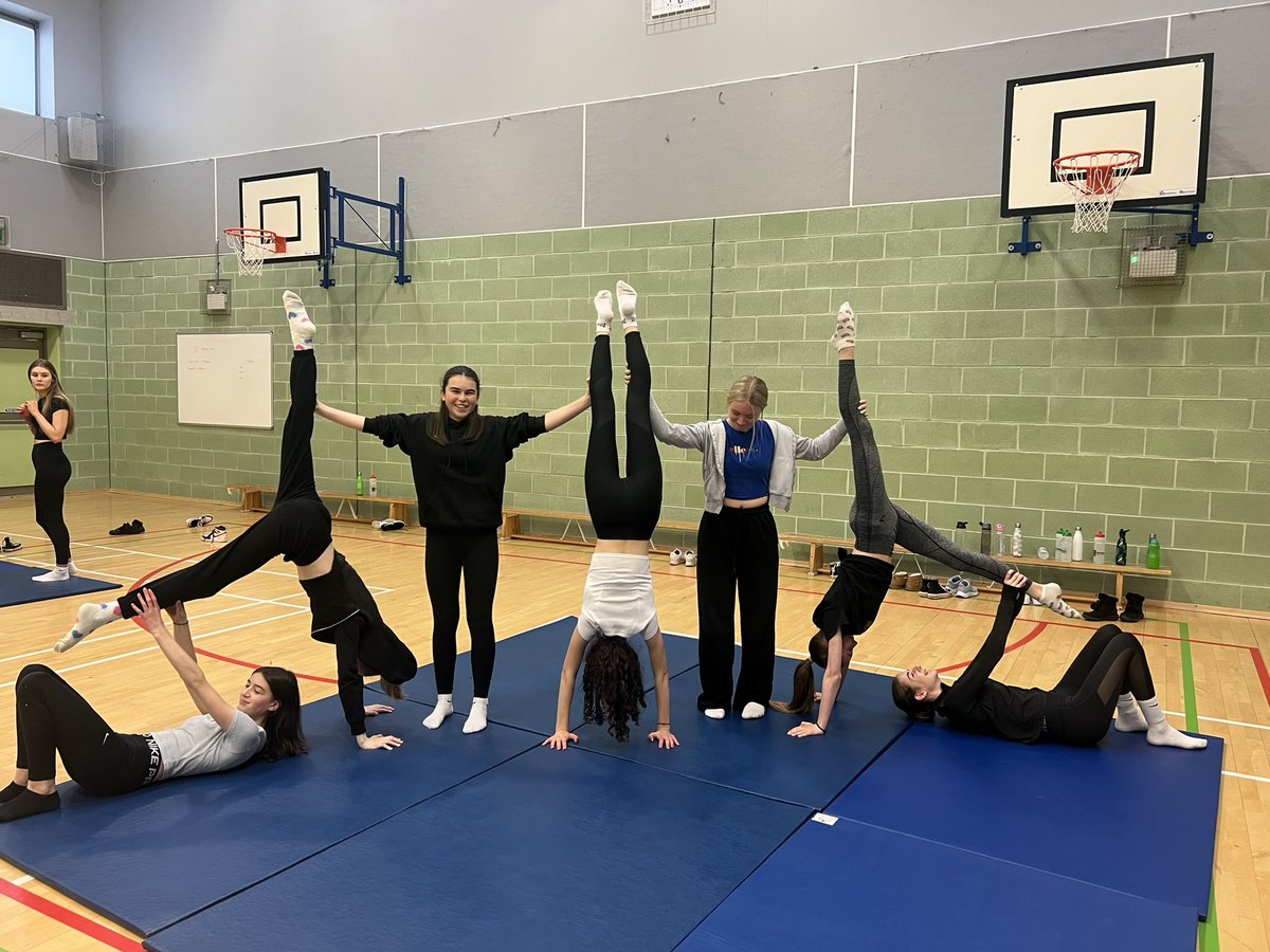 MissLovell_PE's tweet photo. Blown away by the incredible levels of strength, creativity and cooperation in S3 core 💪🏼🤸🏼‍♀️🤝🏼

So special to see our pupils supporting each other both physically and emotionally within these lessons 🥰

@PortobelloPE https://t.co/6DjNemIFSy
