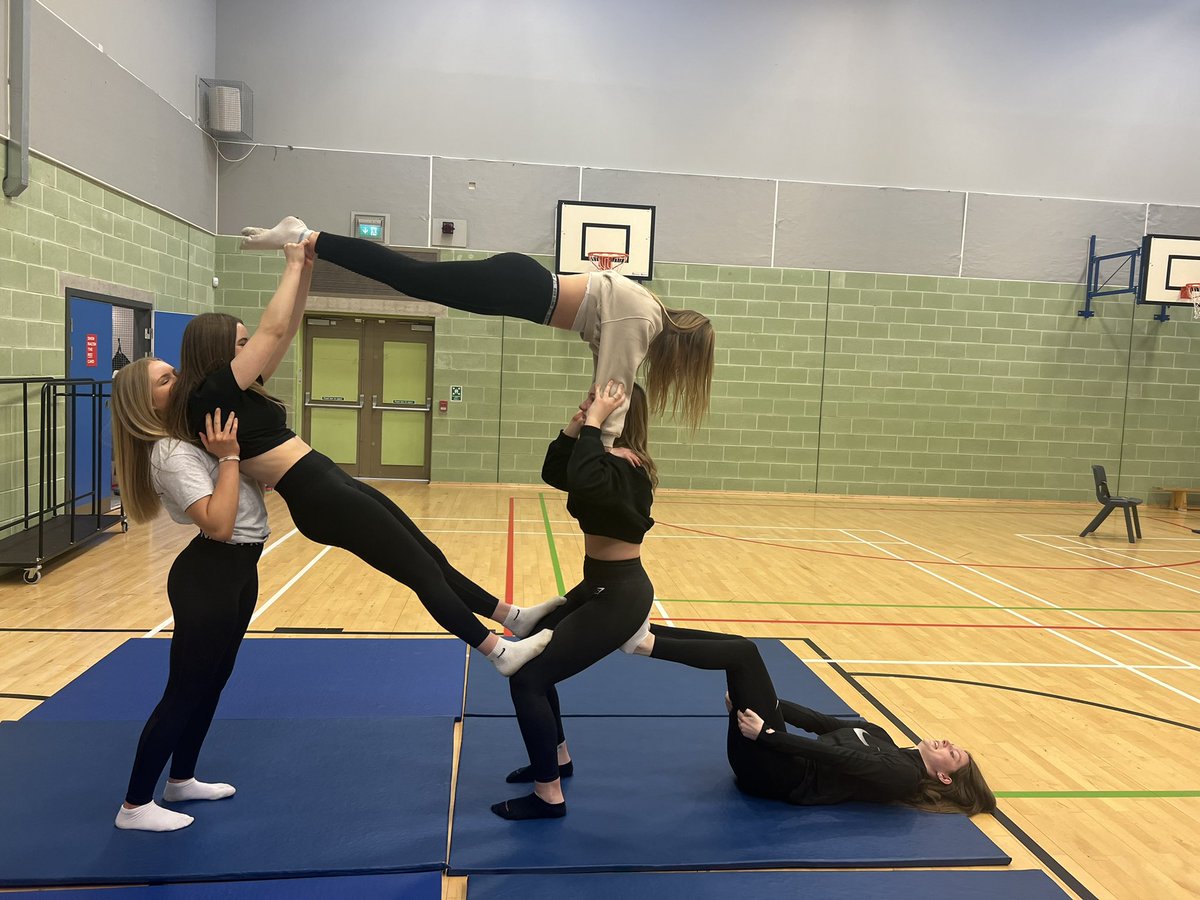 MissLovell_PE's tweet photo. Blown away by the incredible levels of strength, creativity and cooperation in S3 core 💪🏼🤸🏼‍♀️🤝🏼

So special to see our pupils supporting each other both physically and emotionally within these lessons 🥰

@PortobelloPE https://t.co/6DjNemIFSy