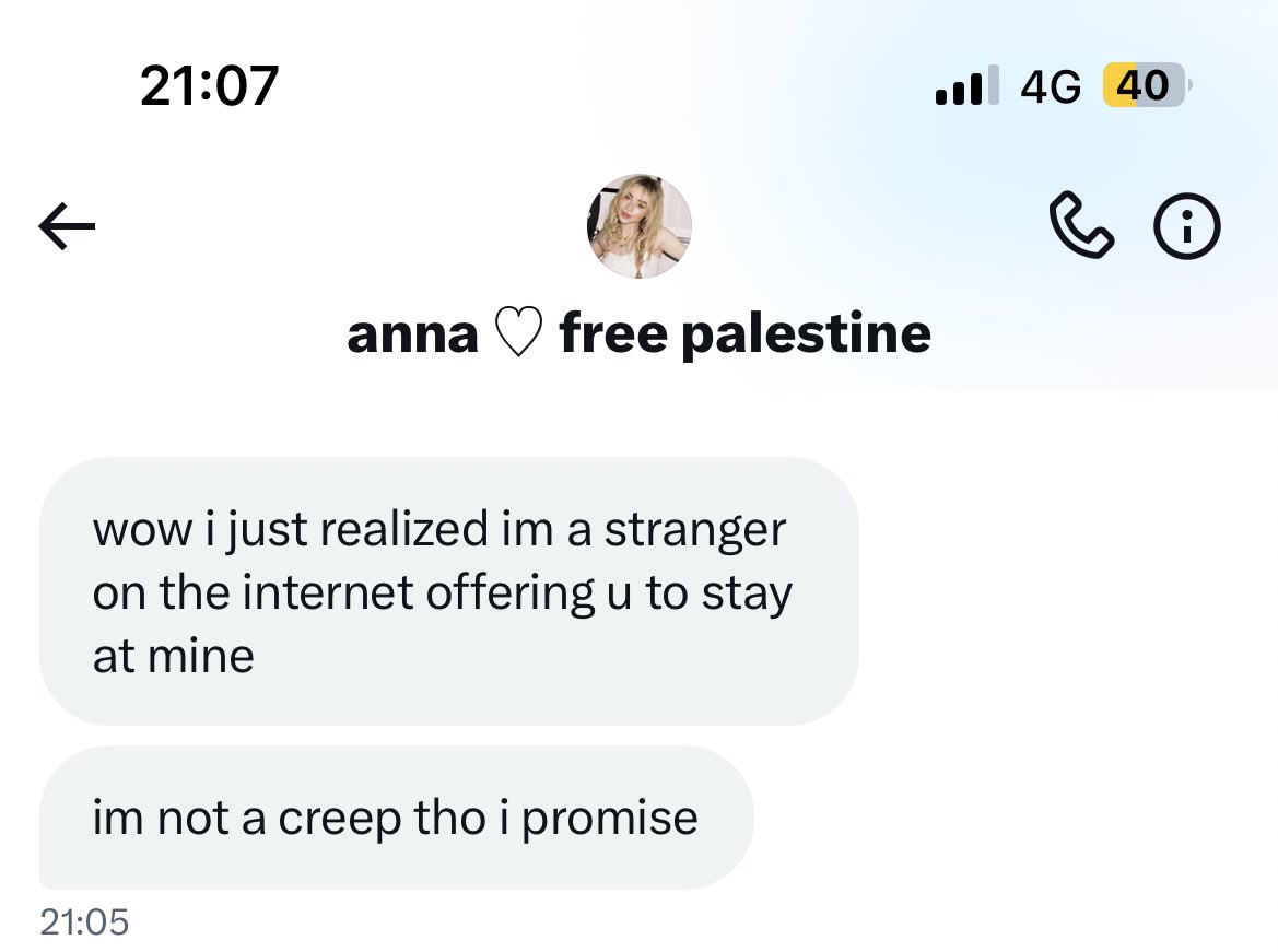 eversincepariss's tweet photo. don't talk to strangers on the internet they say! https://t.co/6Dg4AiyQOG