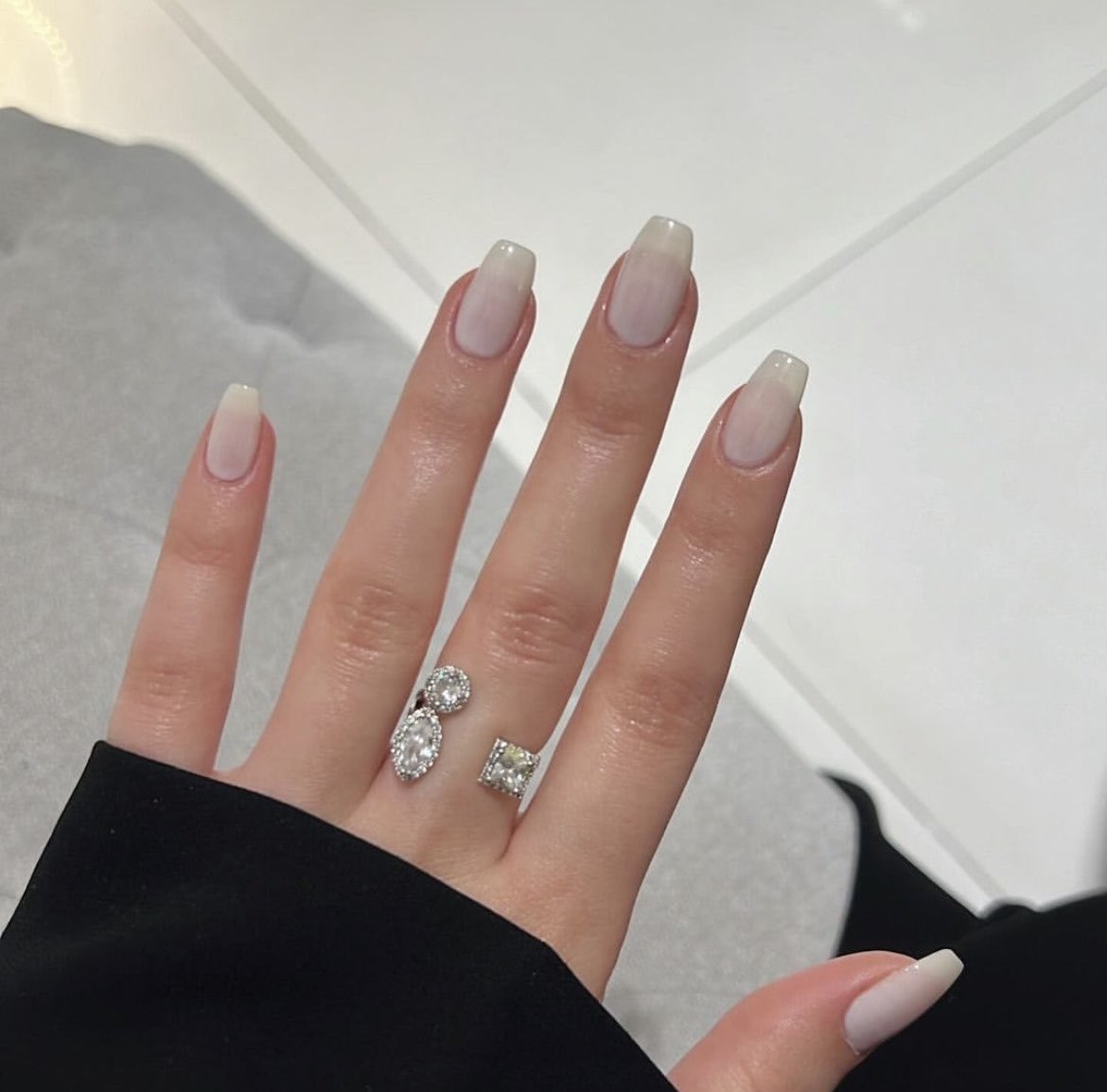 GoldenFashi's tweet photo. Shade Marshmallow by essie https://t.co/sm2by6C5V5