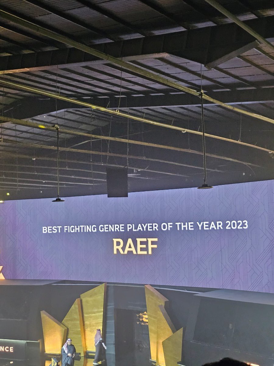 الحمدلله لله المنة والفضل على هذا الانجاز سعيد باختياري افضل لاعب سعودي للالعاب القتالية لعام٢٠٢٣
في #حفل_جوائز_الرياضات_الإلكترونية 🏆
شكرا لفريقي DRAGONS على دعمهم المستمر

متحمس ل٢٠٢٤ ولكأس العالم للرياضات الإلكترونية باذن الله عام مليئ بالانجاز
#هنا_نكرم_الإنجاز ​​
#SEFAwards