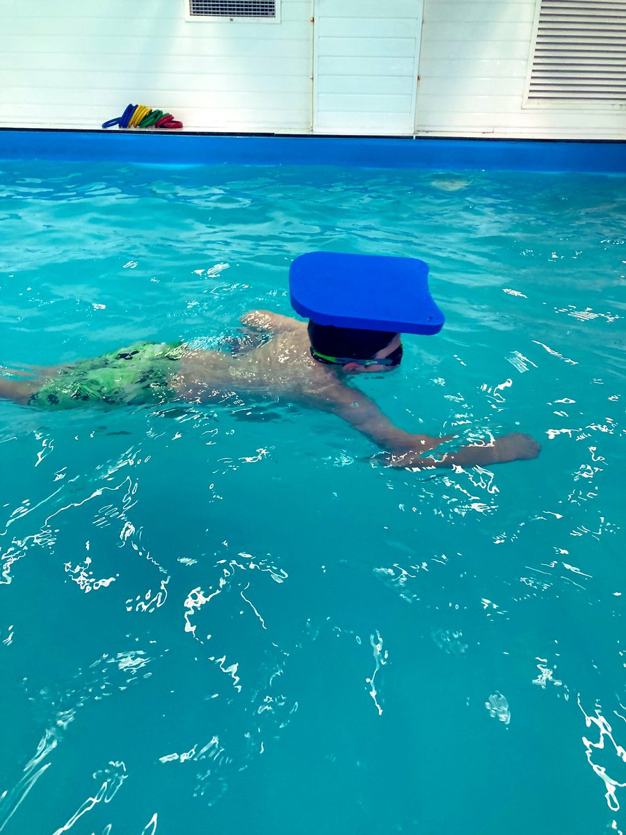RowansPrimary's tweet photo. Another great swimming lesson focusing on breathing techniques!  Finished off with some fun games.  @TheRowansAP #swimming #PE #primaryPE https://t.co/AsdJ7Iz0pD