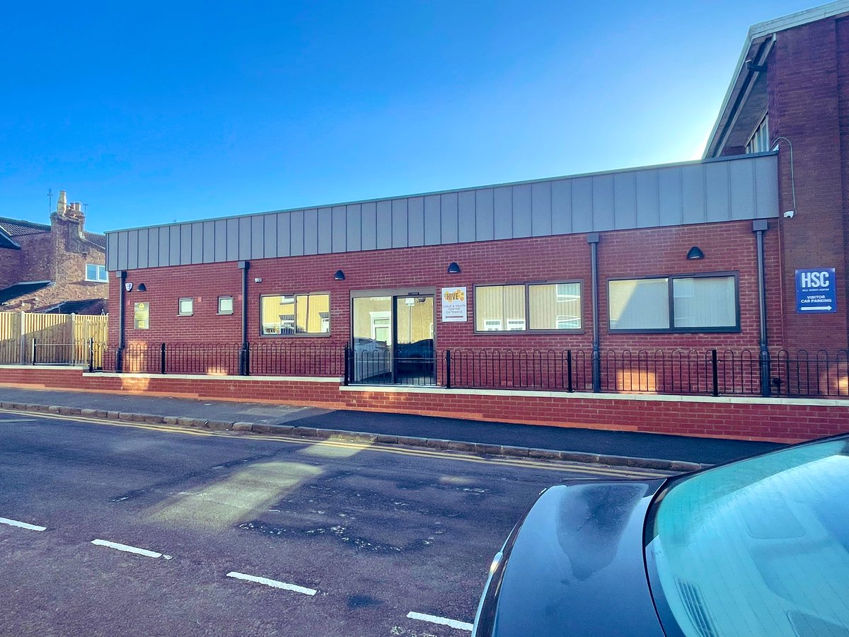 ARP_LTD's tweet photo. We visited this recently finished projected in Rugby this week 📸 

ARP supplied bespoke coping and aluminium rainwater goods for The Hill Street Centre ♻️ 

#construction #buildingmaterials #SustainableDevelopment https://t.co/iOssJGC6iL