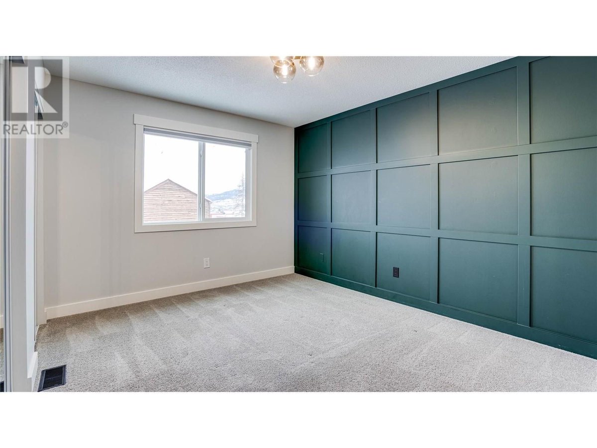 DefeoRealEstate's tweet image. 💥NEW LISTING! 3709 15 Ave, Vernon BC $698,000
5 bed + 2 bath half duplex with suite! Call Kim Cucheran at 250-306-3463 to view!
tinyurl.com/mrxkjft4