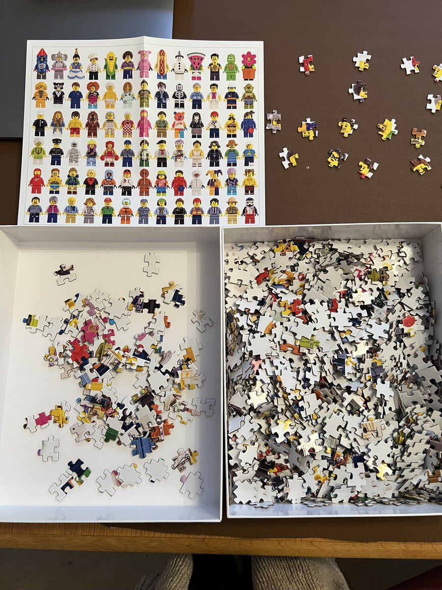 CollyL56's tweet photo. @LEGO_Group Slowly but surely 🥳 really enjoyed a change doing a jigsaw 😎 https://t.co/AKxDiFn09L