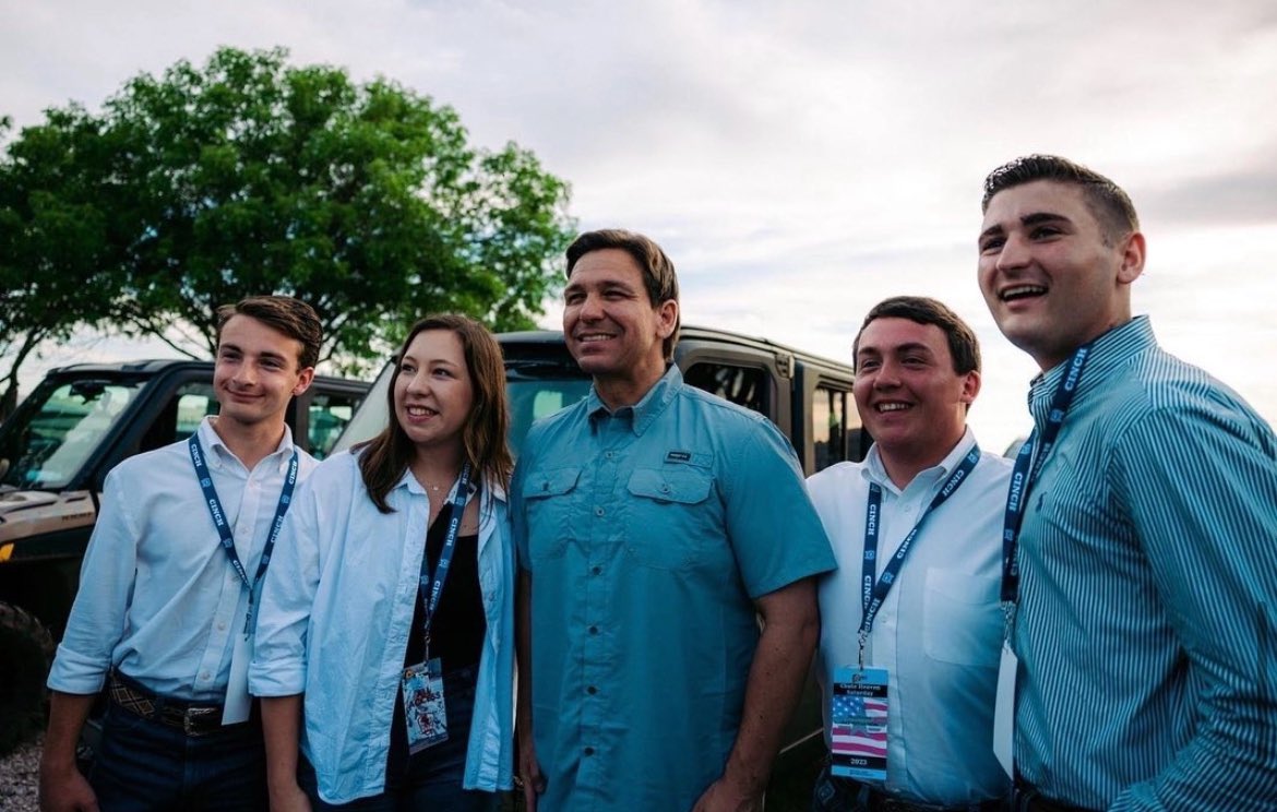 studentdesantis's tweet photo. Ron DeSantis is the Gen Z candidate. Student-aged voters: Join the team. Let's get to work.
https://t.co/LxidYcxdL5 https://t.co/6qwJtKQMk7