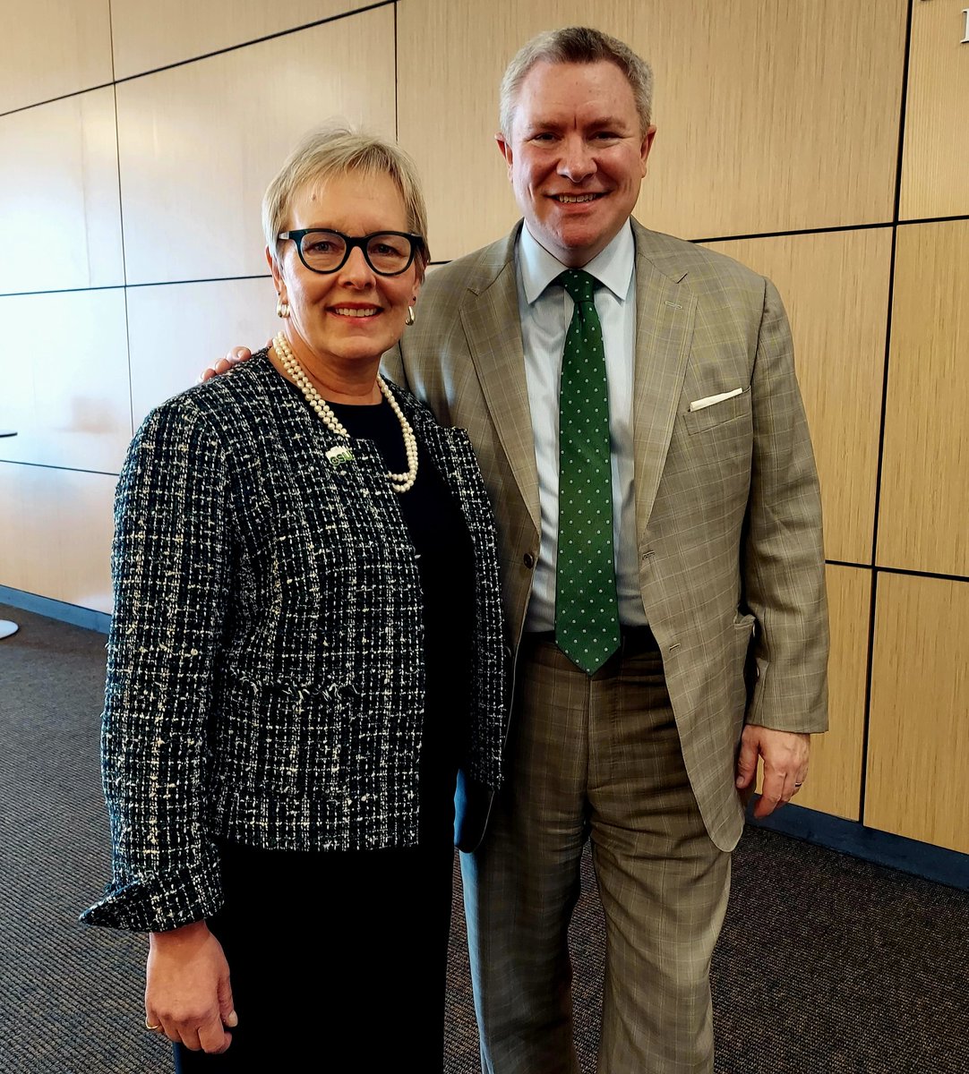 OhioHigherEd's tweet image. Chancellor Duffey joins @LtGovHusted and @CSU_President at @CLE_State for the launch of the Center for Computing Education and Instruction & the announcement of #TeachCS grants to train educators to teach computer science. CSU received a $650K Teach CS grant.