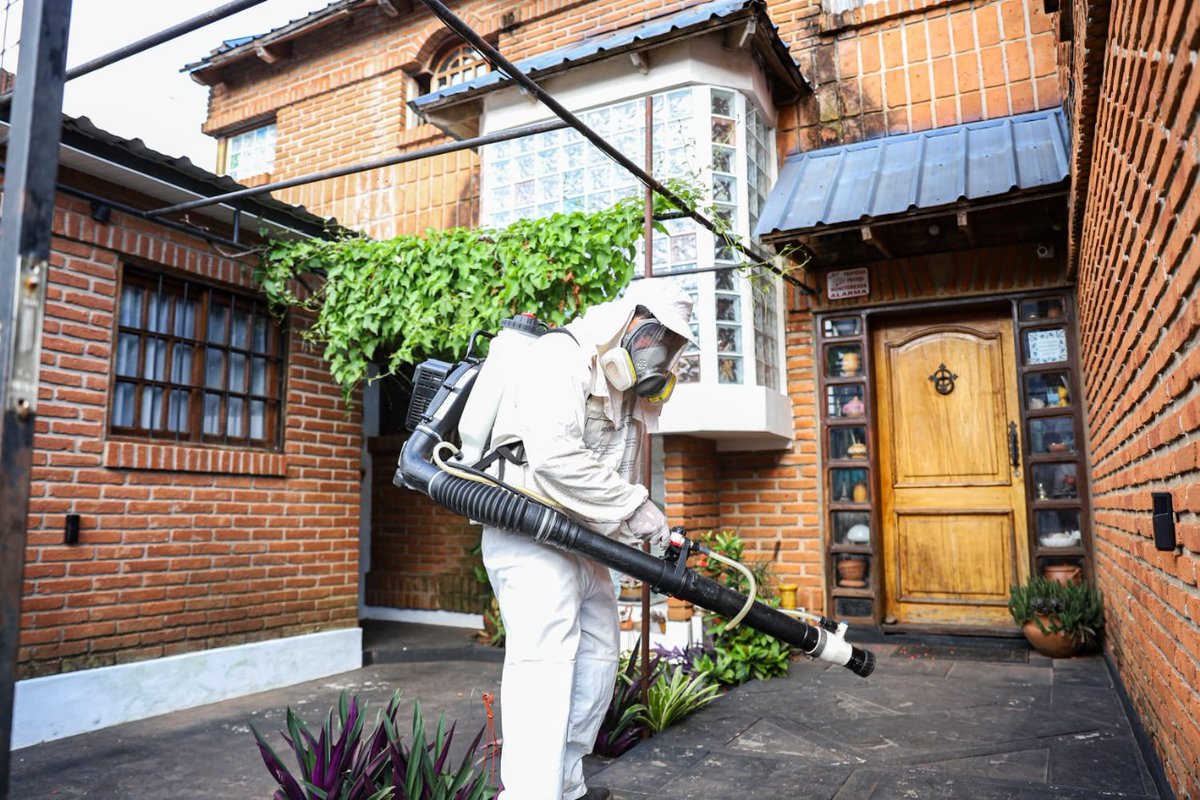 Acabo de firmar el decreto 13/24, por el cual he puesto en marcha una línea de CRÉDITOS a municipios de hasta dos millones de pesos para compra de materiales y equipamiento destinados a la PREVENCIÓN DEL DENGUE a través del Fondo de Créditos Misiones, a devolver en un plazo de