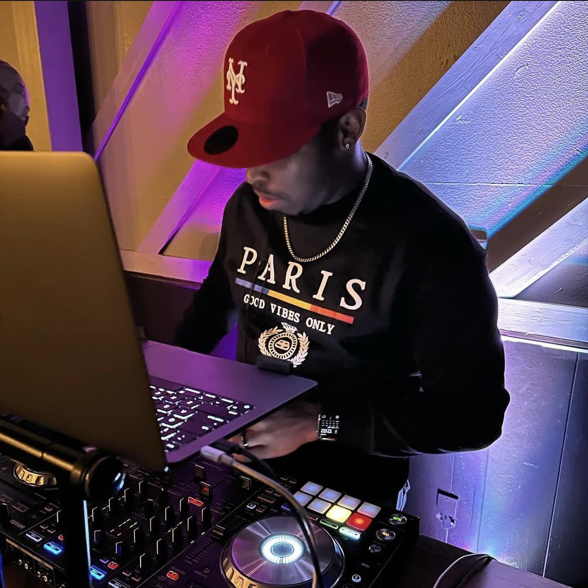 SkylarGDad's tweet photo. Book DJ HolyMecca for your next event by visiting https://t.co/Pn38pbg4WB
#explore #dj #djs #Music #DFW #Dallas #neworleans #louisiana #Texas #california #Vegas #LasVegas #losangeles #Club #Dance #Pop #hiphop #Country #afrobeats
#Wedding #Party #weddingplanner #destinationwedd https://t.co/NsaCQ6VVbM