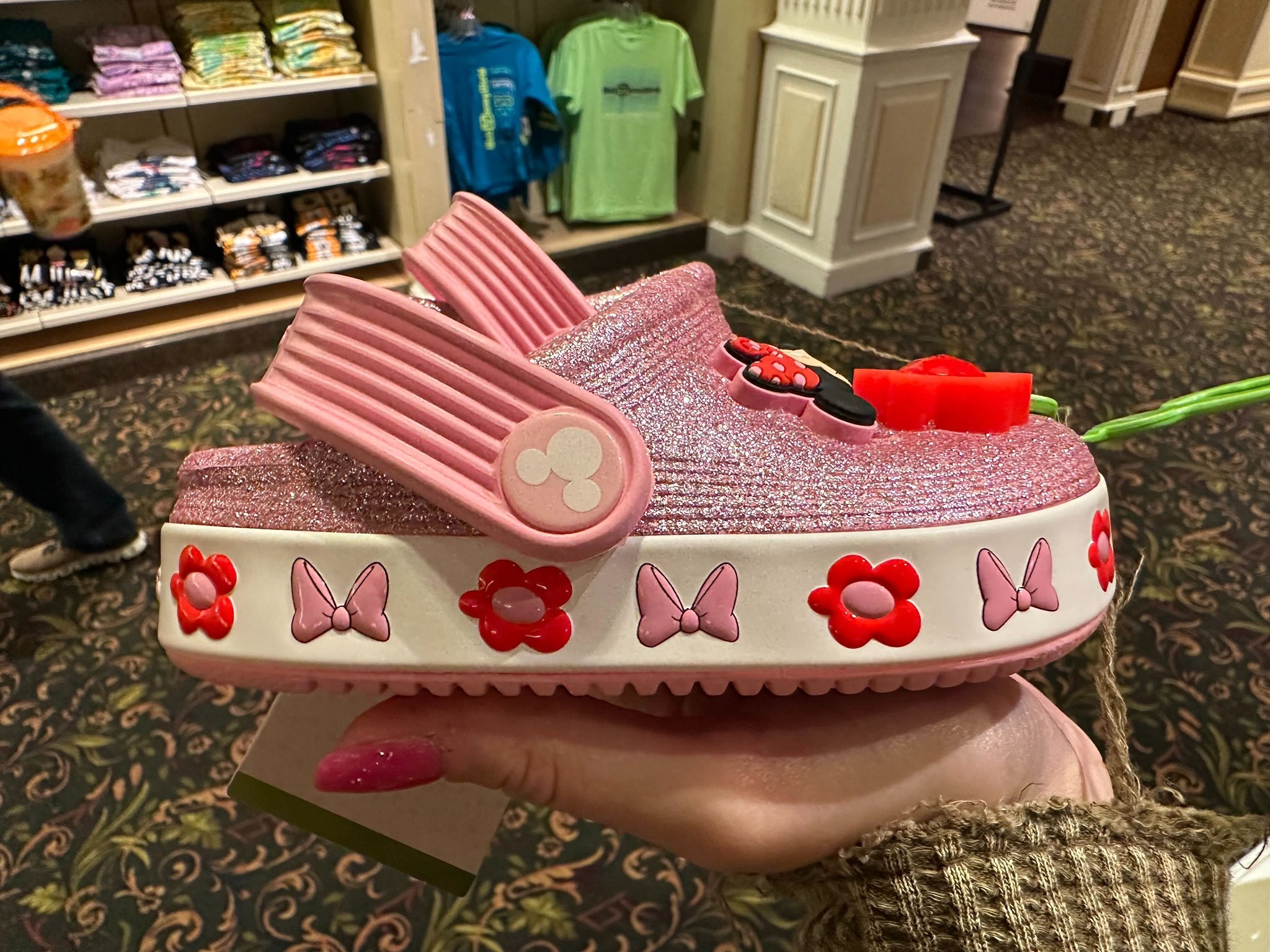 WDW News Today on X Light the way with these new kids light up Minnie Mouse Crocs Location Emporium at Magic Kingdom Price 43.99 https t WOtUT3jqWk X