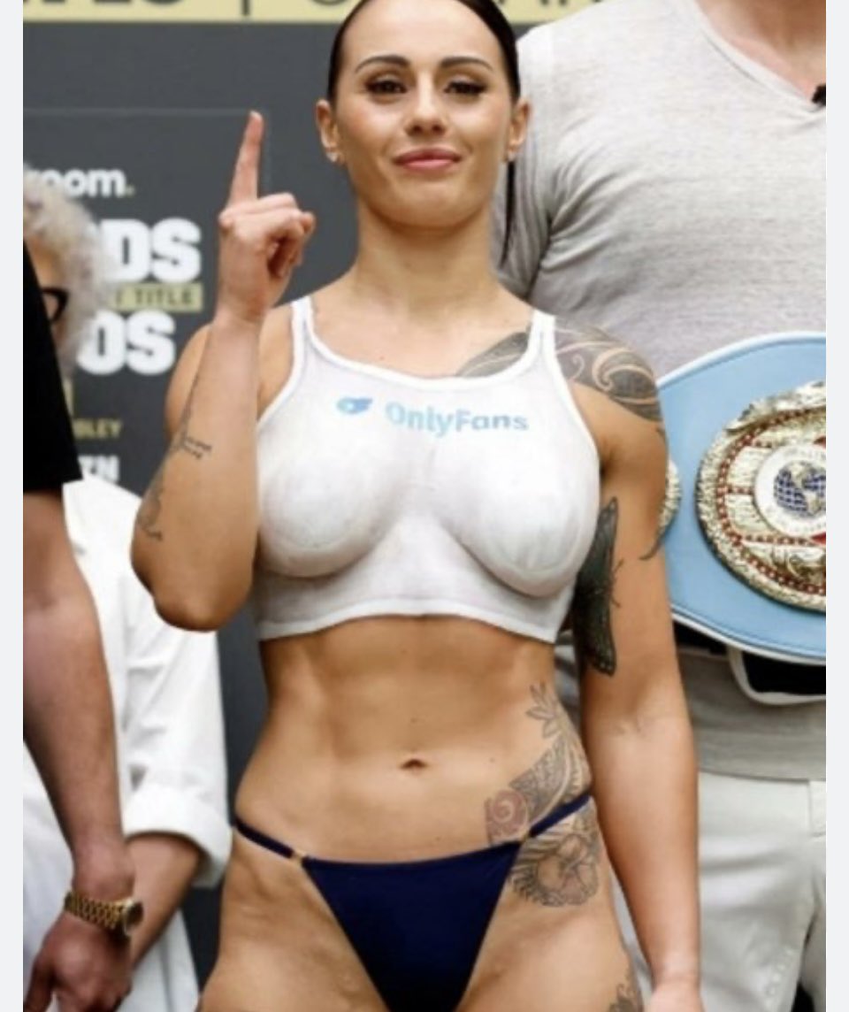LoveMMALadies's tweet photo. Former World Champion @TheSugarNeekz  #BeautifulAthlete #Boxer https://t.co/zdTvarlK4k