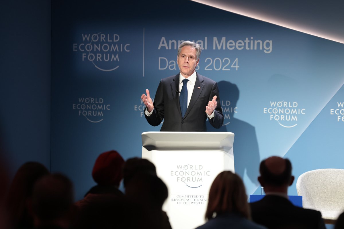 SecBlinken's tweet photo. Without good soil, crops fail, prices rise, and people go hungry. At the @wef's event Treating Soil as a Precious Resource, we underscored the need to collaborate to protect soil in order to build resilient food systems and endure sustainable agriculture. https://t.co/rHMe0PRGk8