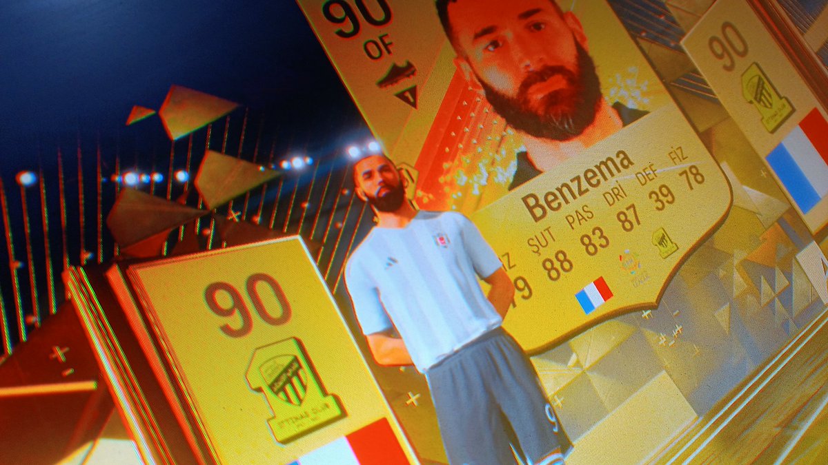 Bu bir işaret mi?? <a href="/Benzema/">Karim Benzema</a>