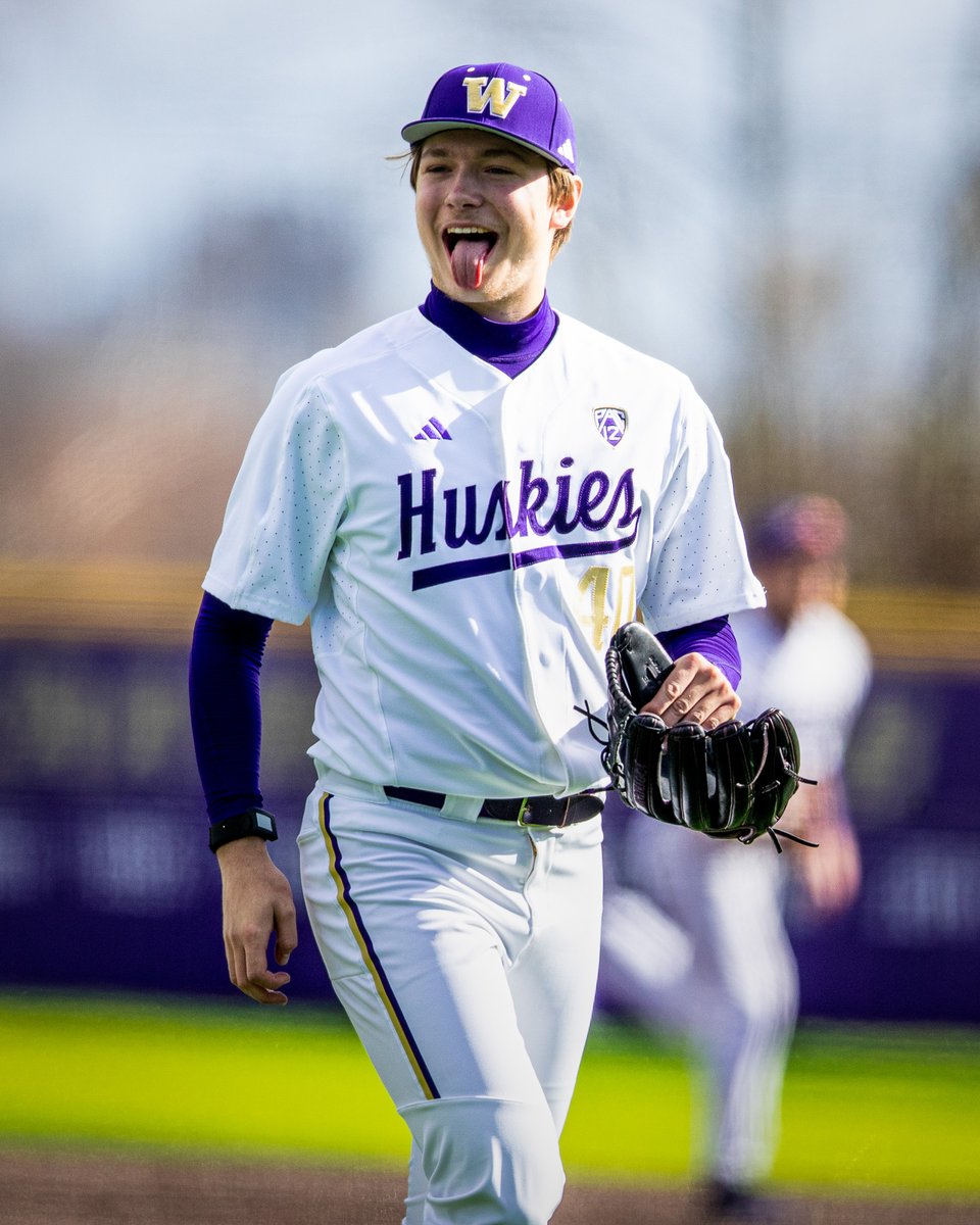 UW_Baseball's tweet photo. One. Month. Out. https://t.co/yQ35MLx1UN