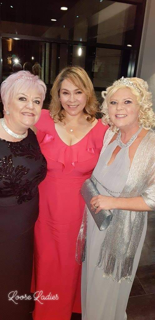 We are delighted to see the return of Myra McQueen, aka @nicolebarberlan to @Hollyoaks 
We had the pleasure of meeting Nicole at the @jbmt1 Black Tie And Tiara Ball a couple of years ago, absolutely lovely lady.

#Hollyoaks #myramcqueen  #SoapOpera #looseladies #liverpool #jbmt