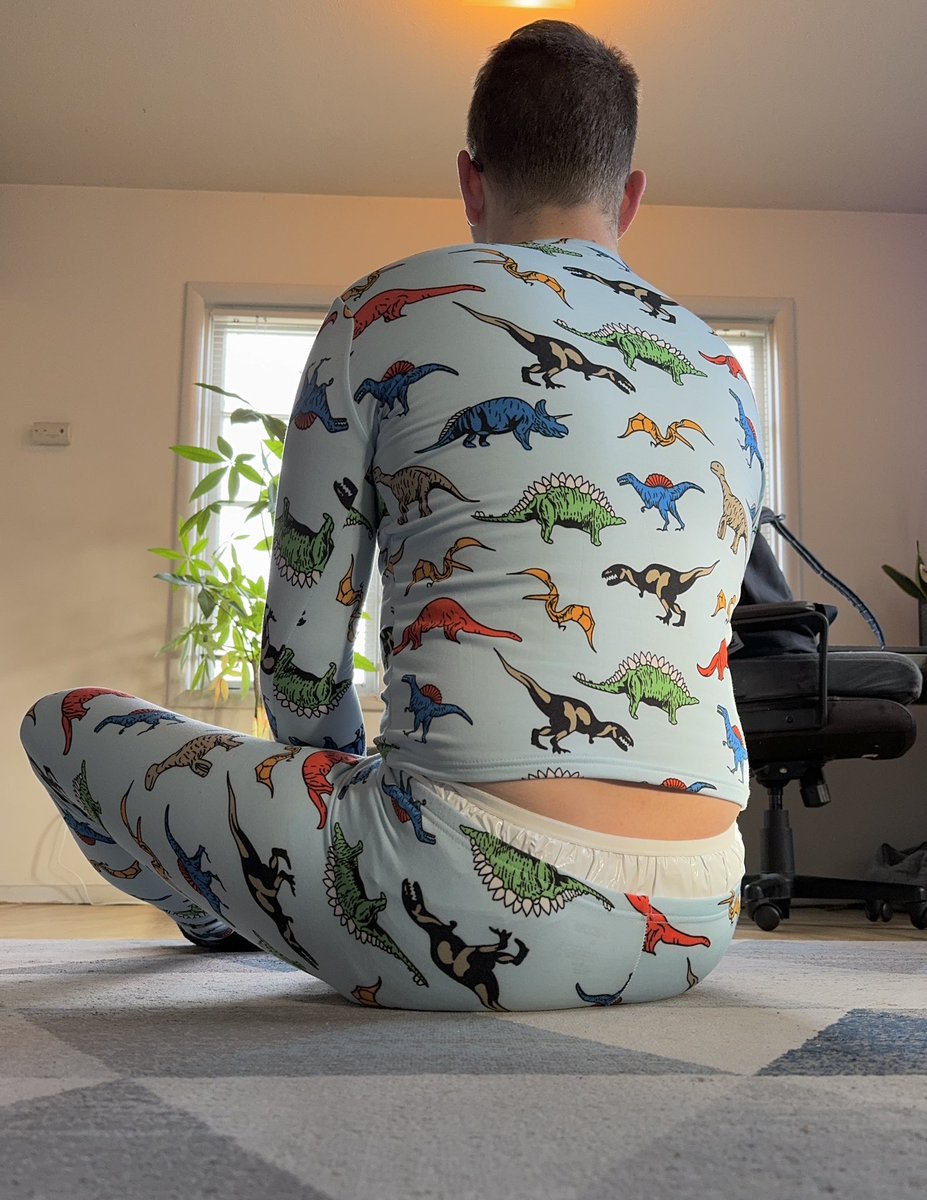 Daddys_boy47's tweet photo. Dinosaurs &amp; Diapers https://t.co/ZRmuveKfvP