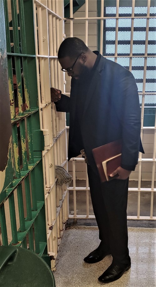 monroesheriffny's tweet photo. We offer many opportunities, services and programs to individuals in our care and custody at the Monroe County Jail for those who may be struggling with an addiction, pursuing or furthering an education, job training, seeking a faith journey, etc., through our Incarcerated Individual Rehabilitation and Programs.
The goal: to develop and coordinate counseling services, treatment, educational, recreational, and religious programs for those who seek assistance in the hopes they will leave our custody healthier and more prepared for success than when they arrived.
We are grateful to the skilled and special individuals providing these valuable services, as well as many volunteers.
Some of the services include our Chaplains Program, Youth and Adult Education Programs @RCSDNYS, Medication Assisted Treatment (MAT) Program, Drug and Alcohol Rehabilitation Services, and much more.
For more info:
https://t.co/wUD8NQXkFF