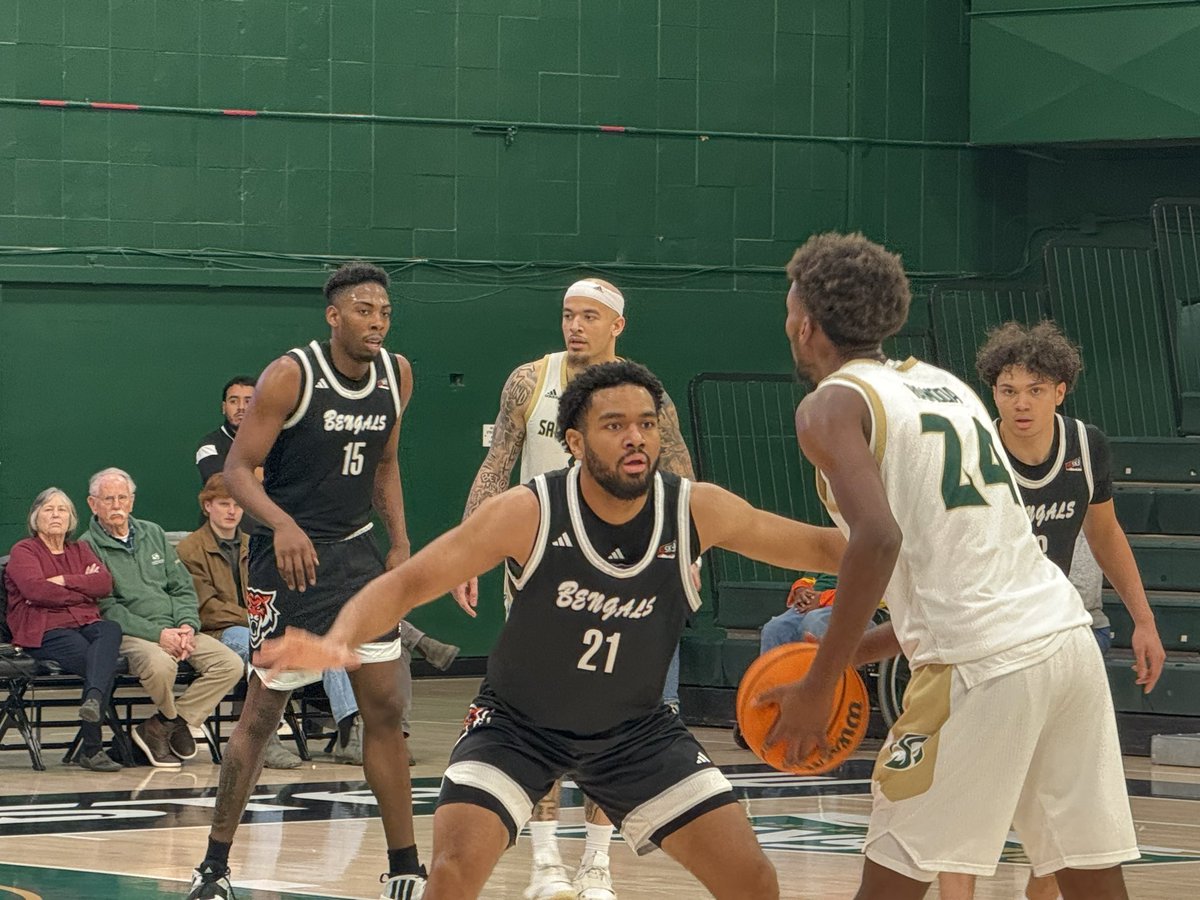 SacTownBarnbaum's tweet photo. @BobbyGerould Last weekend, in fact just three days ago, I worked a @SacHornetsMBB game and was in attendance on behalf of you and #HoopObsession too. Check out @_zee_6 if you haven’t already. At the mid-major college level he is balling and would make a great fit for @mmcnair in #Sacramento. https://t.co/bv3lJeaJiP