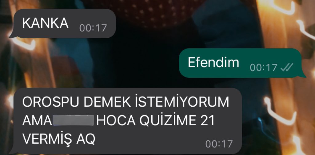 Herkes öldürür sevdiğini…