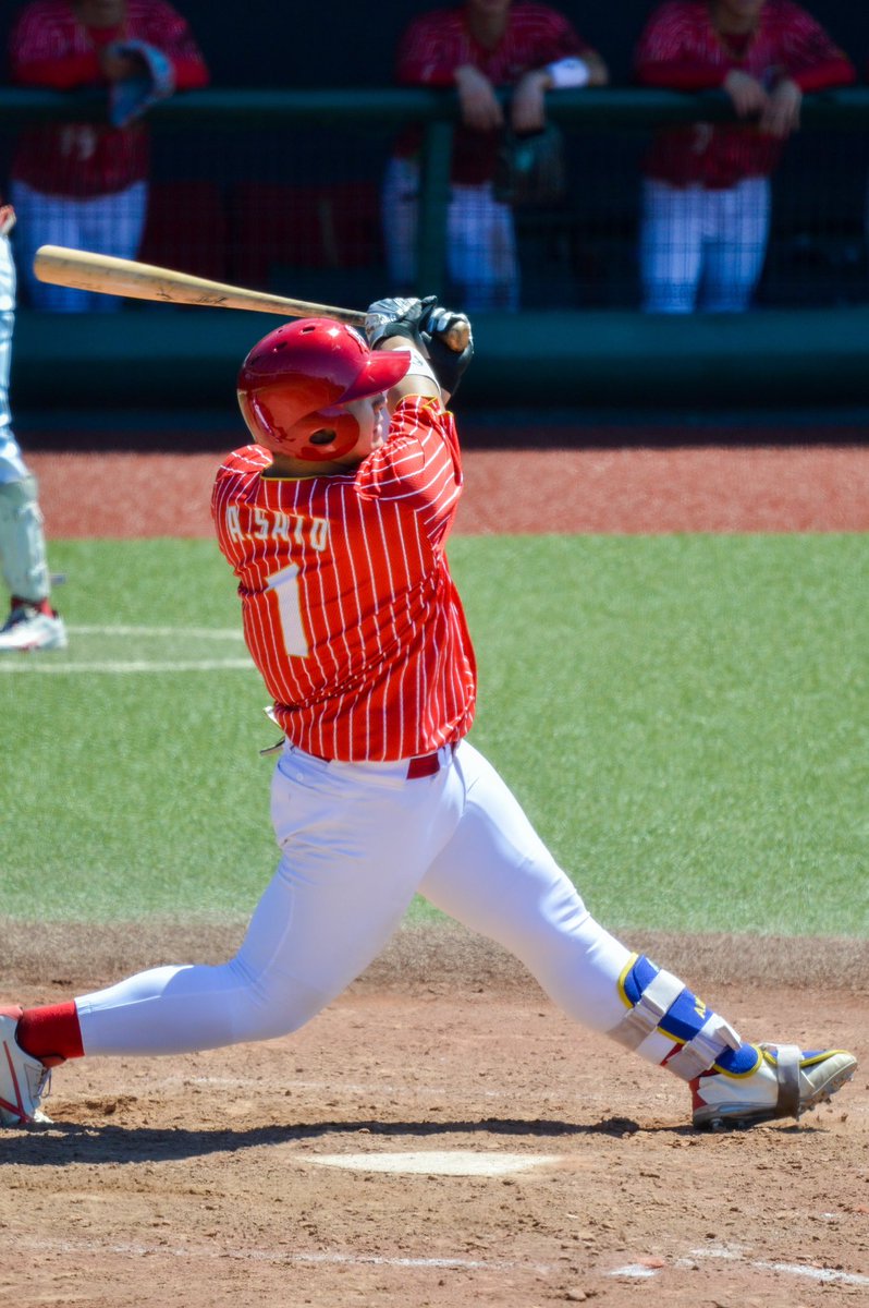 111Slugger's tweet photo. 今年もシーズン始まりました⚾️
たくさんの人と出会い
野球の話をして
勝って喜んで
負けて悔しがって
打てなくて落ち込んで
打ってはしゃいで
色々な感情を味わえる
最高の1年にしたいと思います💪
皆さん今年もよろしくお願いします🔥
#社会人野球と軟式野球の二刀流
#ノマドヤンキース
#SUNHD https://t.co/ur5yGqL4D6
