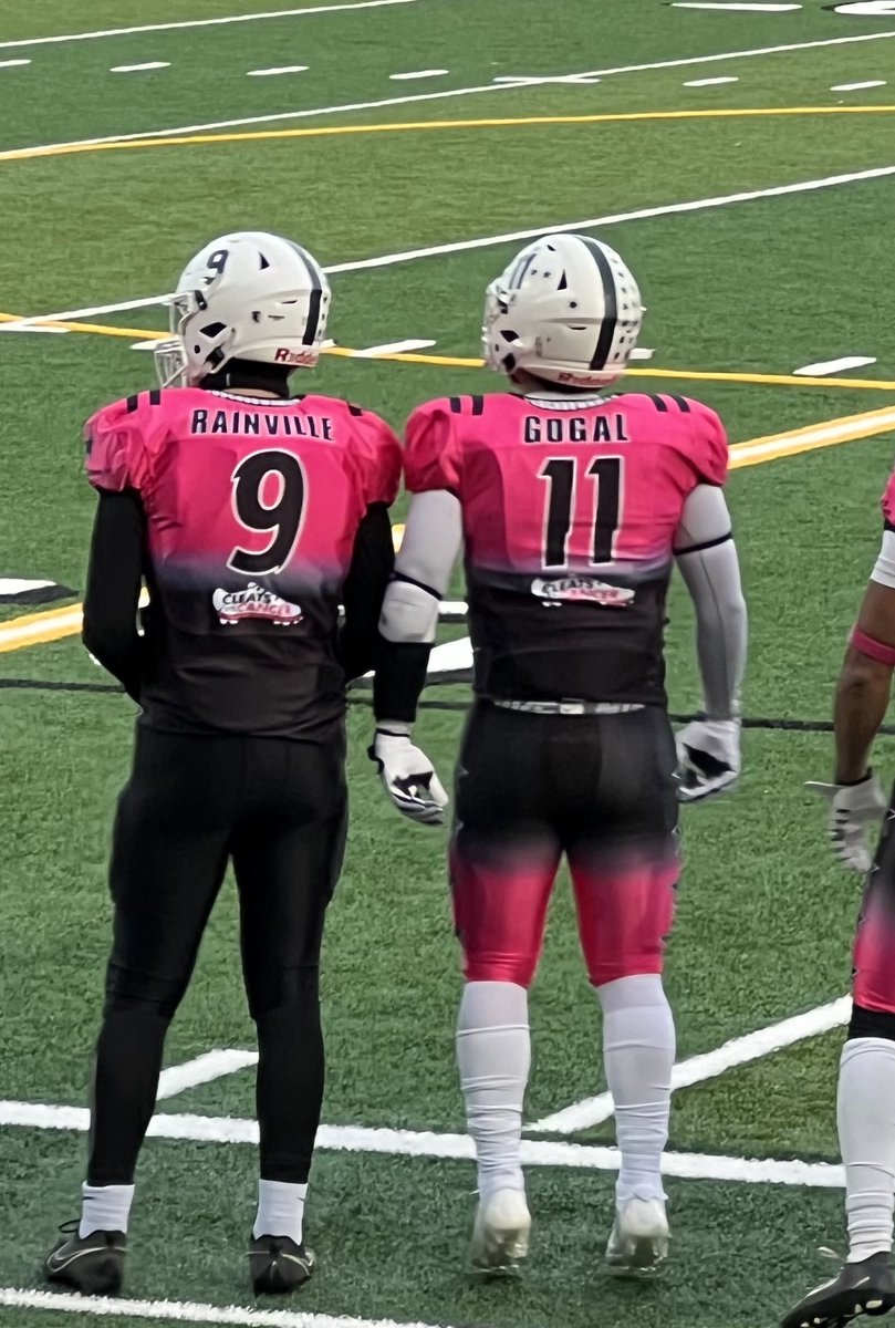 rainyrain79's tweet photo. Cleats v Cancer— GO GOATS! https://t.co/OPXoiKhq6F