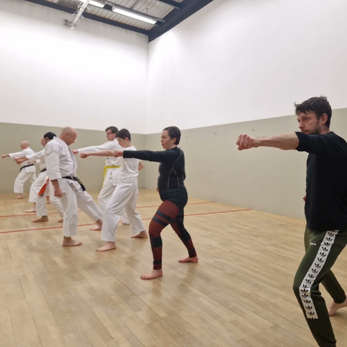 Great to see everyone training hard this evening in Killorglin Sports Complex,  in particular the beginners.  

Well done all 👏 

#karate #killorglin #kerry #ireland #shorinryu #okinawakarate #beginners