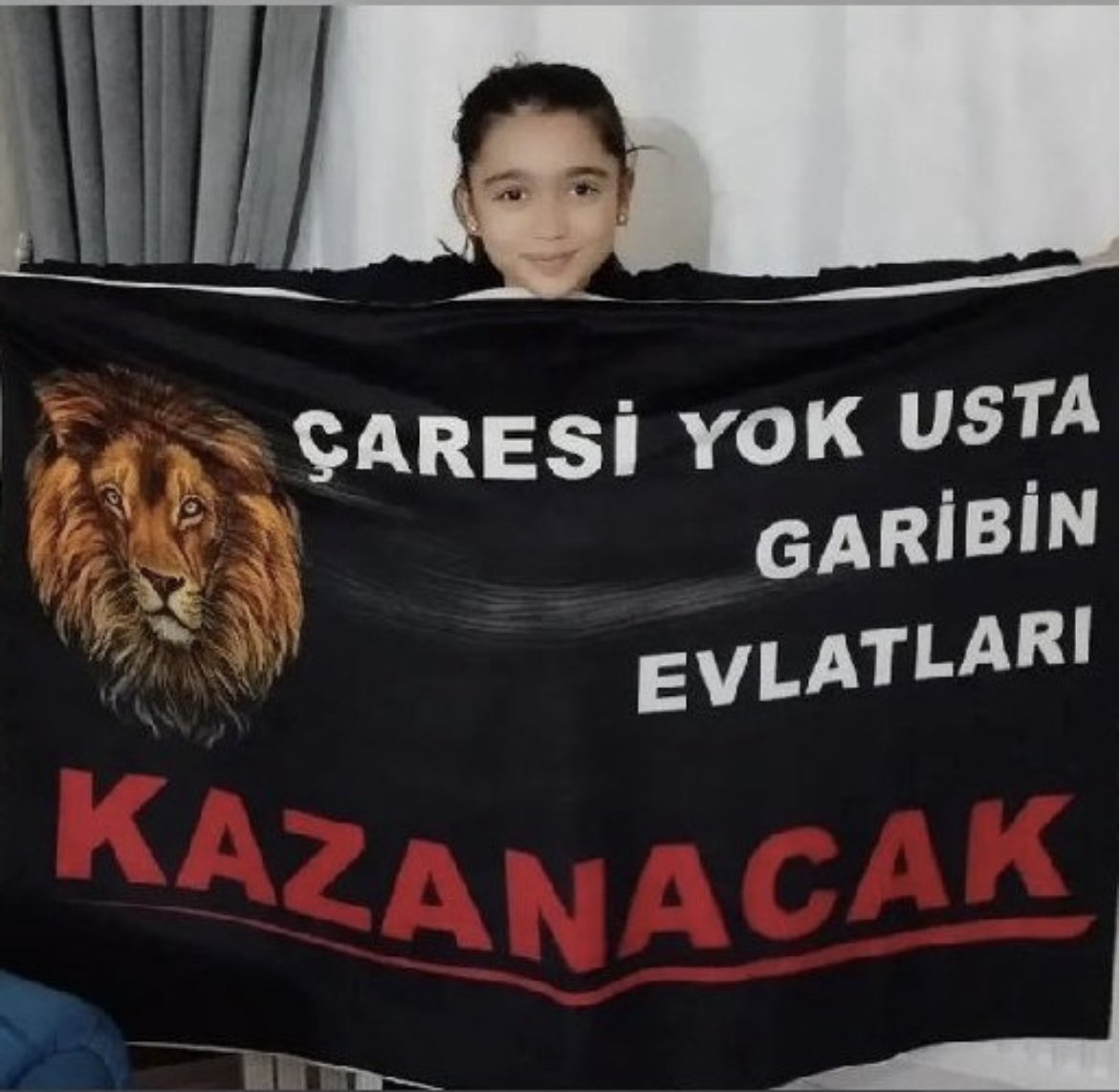 EstNewin's tweet photo. “ÇARESİ YOK USTA
GARİBİN 
EVLATLARI KAZANACAK”

21 Ocak Ankaradayız
#ÇırakStajyerDahaBekleyecekMi https://t.co/3LvY2SEu25