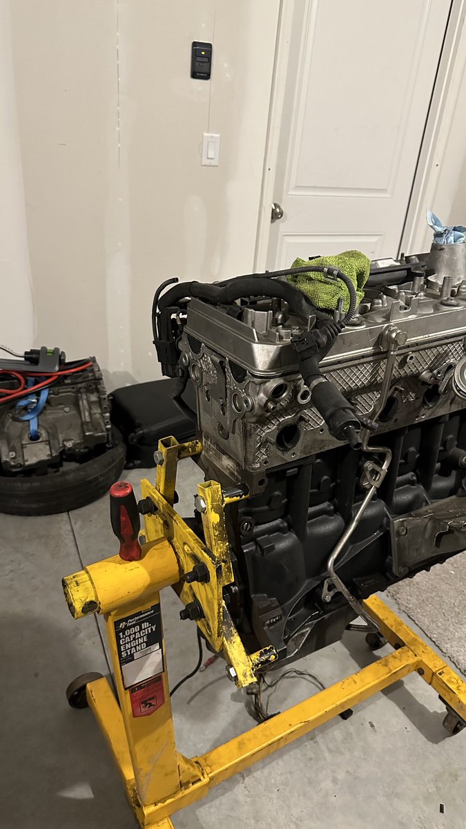 Elliothart55's tweet photo. If anyone knows of someone needing an S54 hit me up. Selling due to medical bills😔. 29k mile 2002 S54 that was in an SMG M3. Runs perfect, car wasn’t wrecked, a full manual swap with new engine went into the M3. Twitter price of $5,000. Can ship if need. Tell your friends❤️❤️ https://t.co/70zG9HICsn