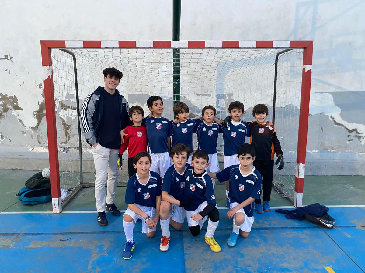 AlminarEsclavas's tweet photo. FÚTBOL SALA BENJAMIN. 4a Jornada JJDDMM
CINSA INSTALACIONES Y OBRAS CD Alminar Esclavas "B" - CD Distrito Norte "B" (8-2). Victoria de nuestro Benjamin!! A seguir así chicos! @cinsafae @RafaTjero https://t.co/Ca5Ikuhs8x