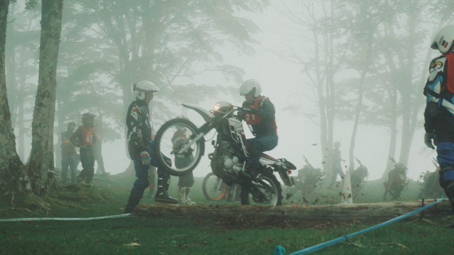 yamaha_bike's tweet photo. #SDGs 映像シリーズ「#FIELDBORN」
Vol. 7 ― 轍 わだち ― ふるさとの護り人

静岡市オフロードバイク隊「SCOUT」
1995年の阪神・淡路大震災をきっかけに発足
東日本大震災や熊本地震でも情報収集にあたった。
訓練を重ね常に「もしも」に備えている。
https://t.co/OBMkEobVm3
#防災とボランティアの日 https://t.co/wOvnnzly7V
