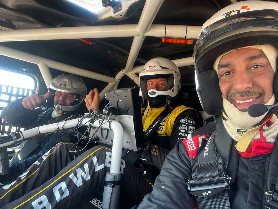 CompetitionSta's tweet photo. Départ pour la deuxième étape, avec un petit arrêt photos...Enjoy...FOLLOW THE TRAILS ...STACOMPETITION...DKR24...
#rallye #dakar2024 #rallyeraid #assistance #rallyraidassistance #stacompetition #zahidgroup #zahidtractor #cvdzahidtractor #saudiarabia #volvotrucks https://t.co/9hCirAyyrY
