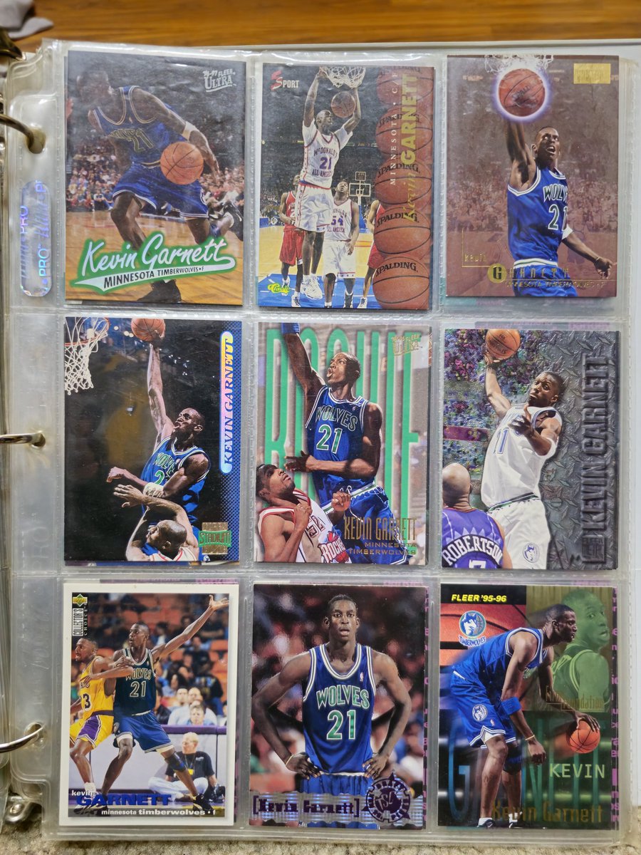 t_allen1125's tweet photo. @BUILD_A_BINDER Here's a KG binder page from my early elementary school collecting days. #memories #90sbasketball #buildabinder https://t.co/gHg8iGxiYS
