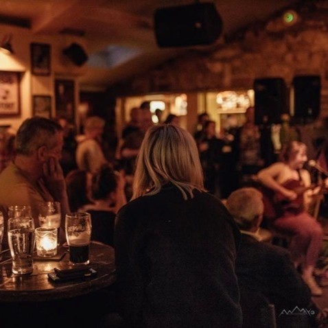 For those of you halfway through dry January...we salute you! You'll find lots of great events to look forward to this year in our Events Section. Go check them out! 👉 destinationwestport.com/whats-on 📸 @amayophotography 📍 #MattMollys