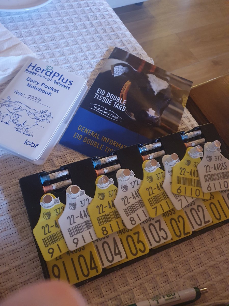 2pintpaddy's tweet photo. Calving in full swing here , very happy with the new genotyping tags and sample bottles.
The new herdplus app also allows me to check to see when the DNA samples are in the lab etc.
#NationalGenotypingProgramme @icbfherdplus @mullinahone_coop #Calving2024 https://t.co/794W04ZlW4