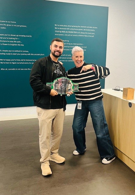 Curaleaf_Inc's tweet photo. Our VP of Retail Ops is on the move! Fort Myers, Bonita Spring, and beyond - Kate has been hitting several #FL stores, visiting the teams and always looking for opportunities to innovate. @curaleaffl #Curaleaf #ONEcuraleaf 

📸: Kate Smith (VP of Retail Operations) https://t.co/UgNAx1W5Xb