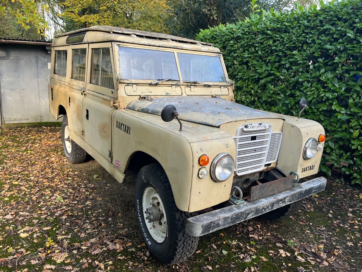 BarnFindsUK's tweet photo. Ad:  Land Rover Series 2a 109" Station Wagon Left Hand Drive - "been off the road for many years"
On eBay here -->> https://t.co/Yxh57Z4uvd

 #LandRover #Series2a #109StationWagon #OffTheRoad #RestorationProject #LeftHandDrive https://t.co/24QDhjpbaX